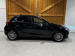 Mazda 2 1.5 Skyactiv full option