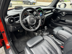 Mini Cooper 1.5 Apple carplay/Clima/Leder/Head up