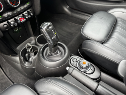 Mini Cooper 1.5 Apple carplay/Clima/Leder/Head up