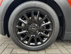 Mini Cooper 1.5 Apple carplay/Clima/Leder/Head up