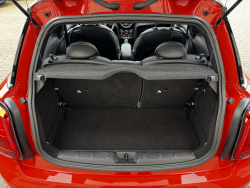 Mini Cooper 1.5 Apple carplay/Clima/Leder/Head up