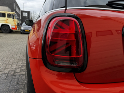 Mini Cooper 1.5 Apple carplay/Clima/Leder/Head up